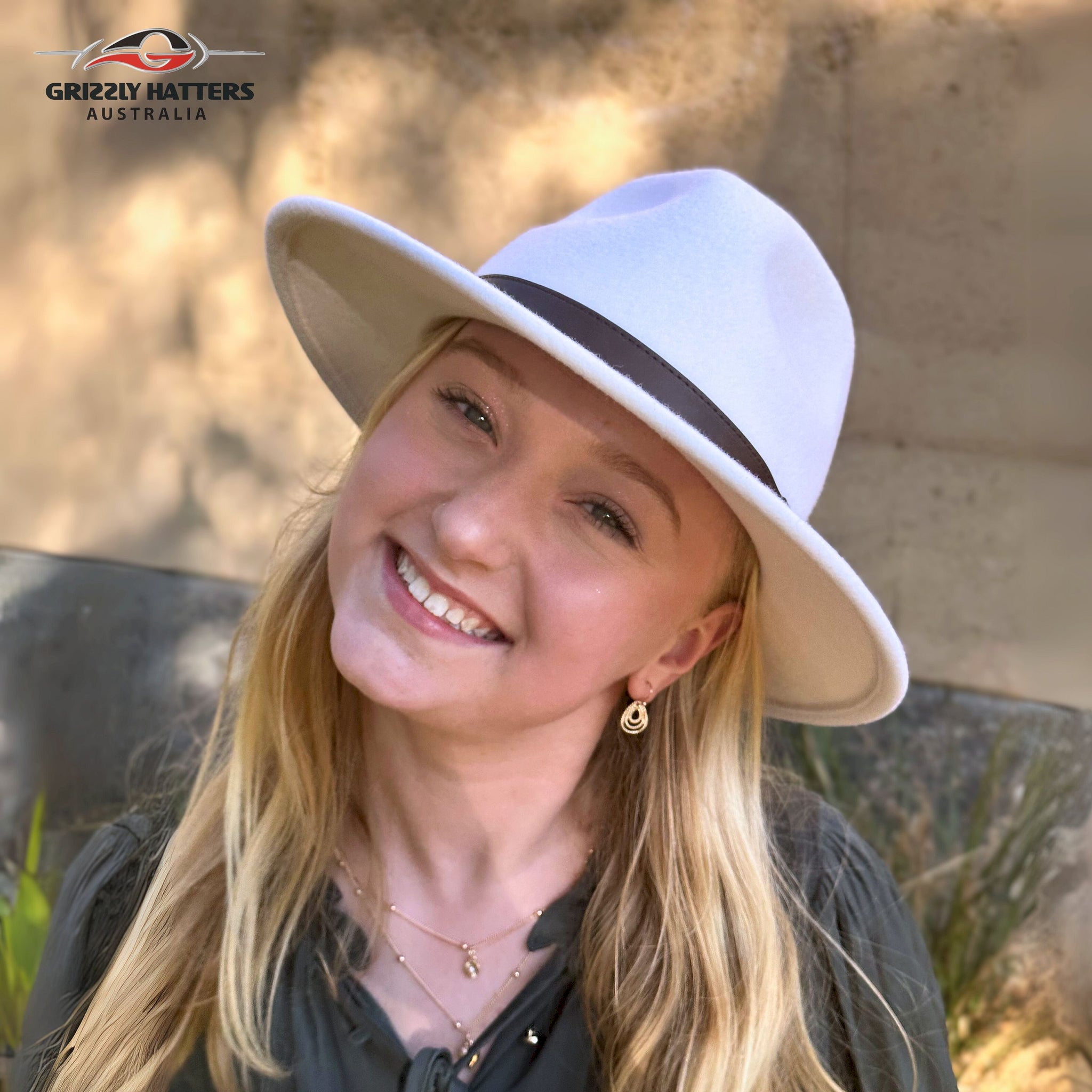THE SAPPHIRE Fedora Hat in IVORY WHITE