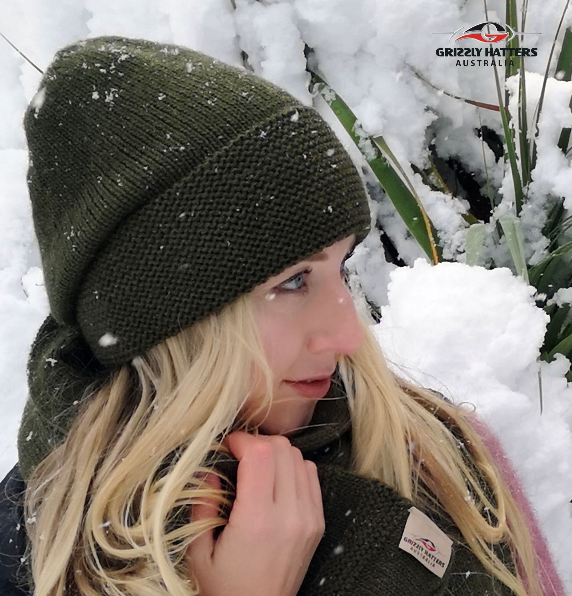 Australian Merino wool blend Beanie and Scarf Set in beautiful green colour designed by Grizzly Hatters / Salamanca market beanie and scarf