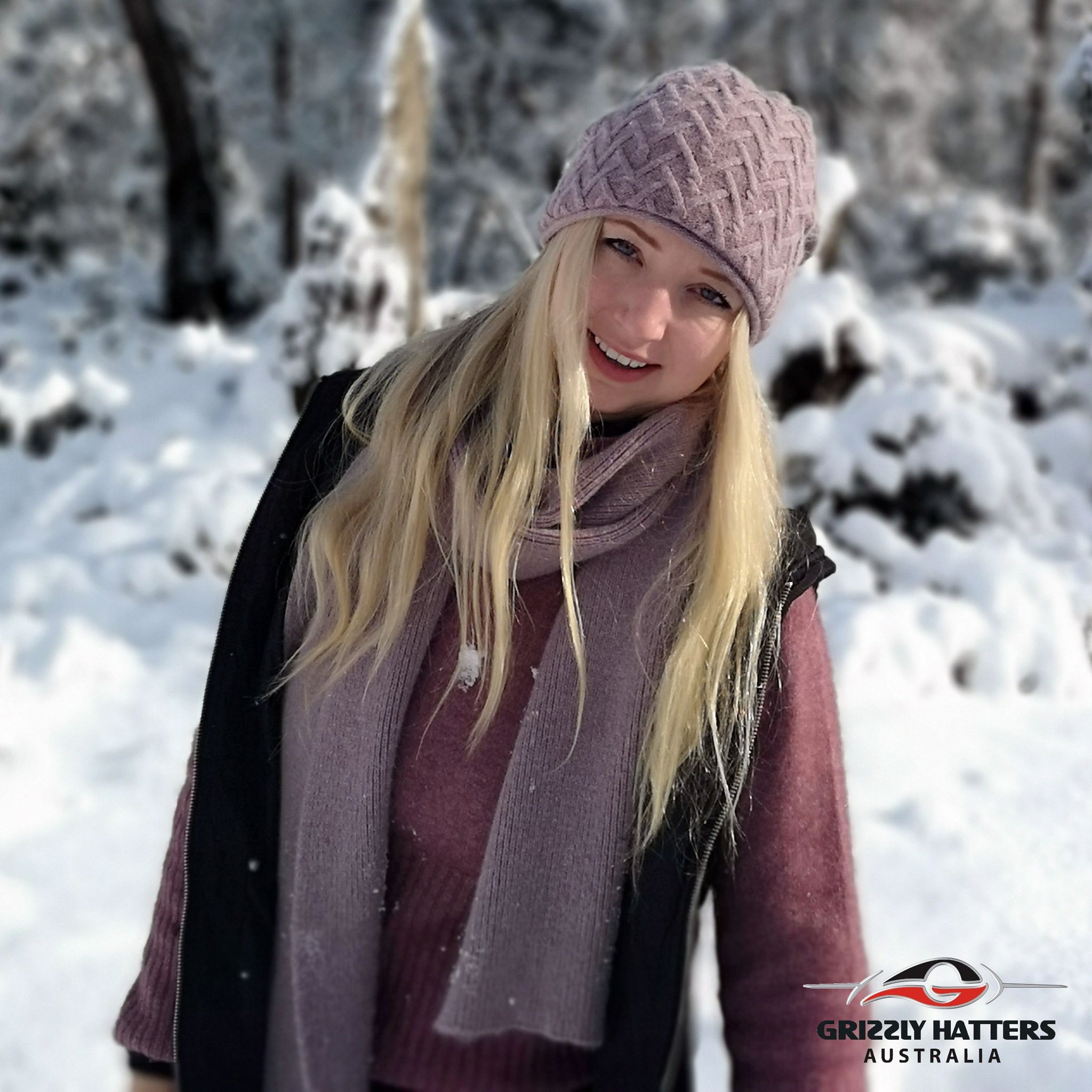 Beanie & Scarf Set : Merino / Angora wool & acrylic yarn blend