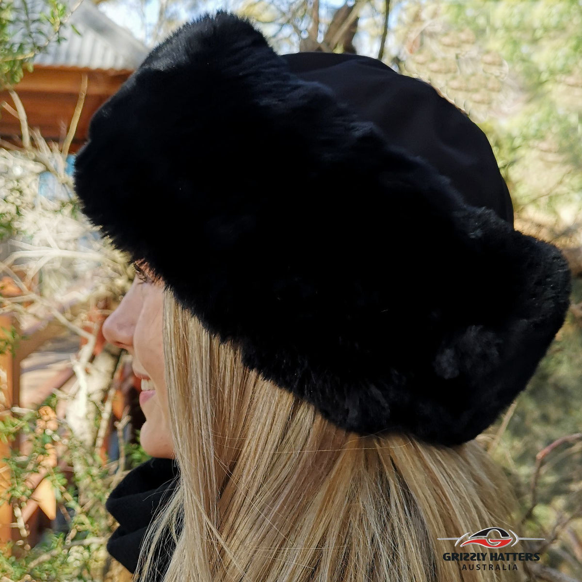 Black faux sales fur hat