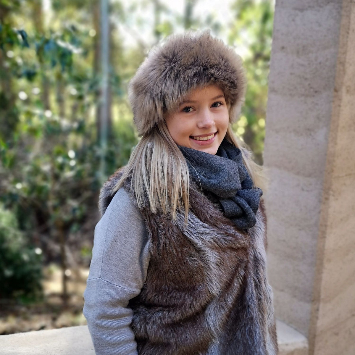 Grey faux fur outlet hat