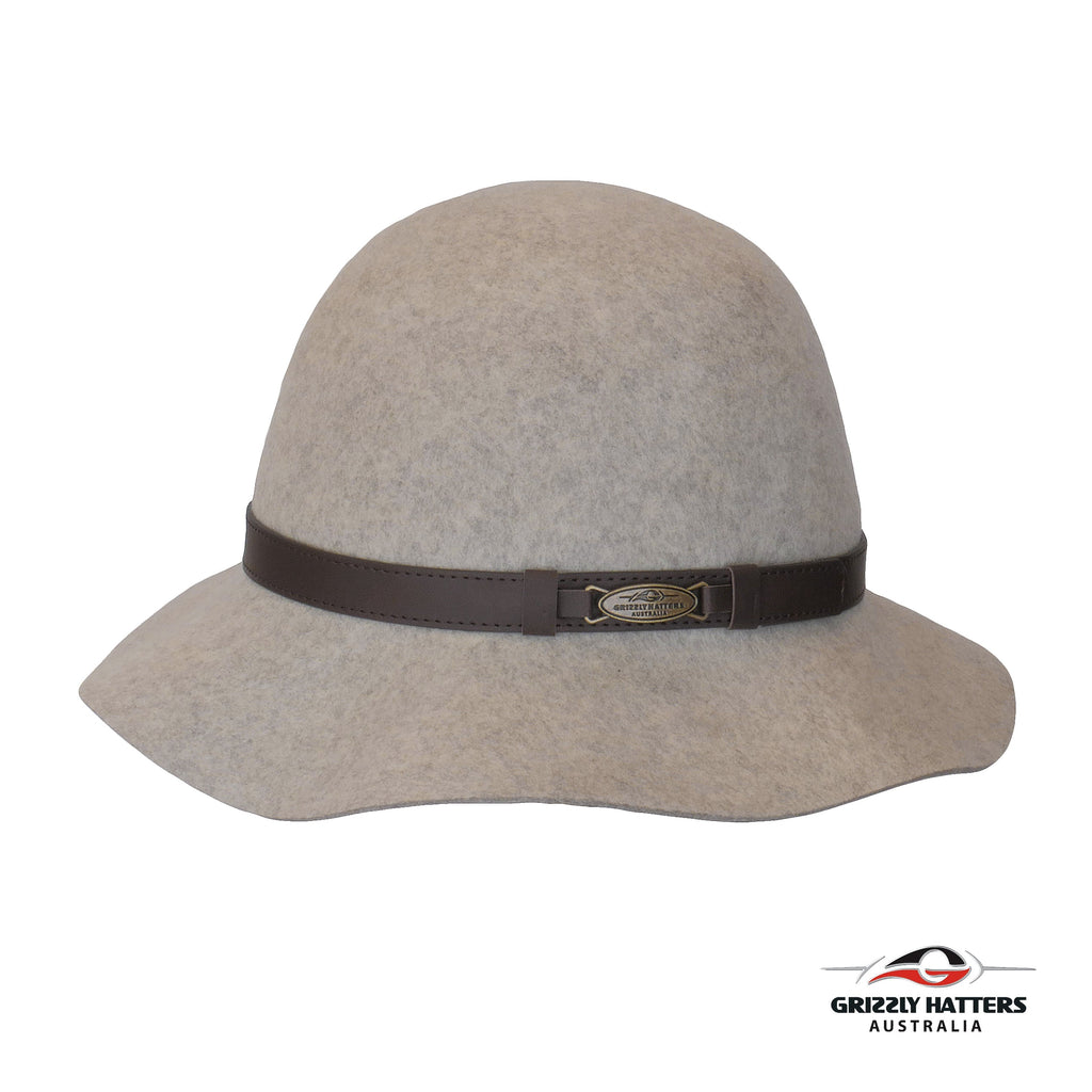 THE BRUNY Foldable Classic Felt Hat with Band in WHITE MARBLE