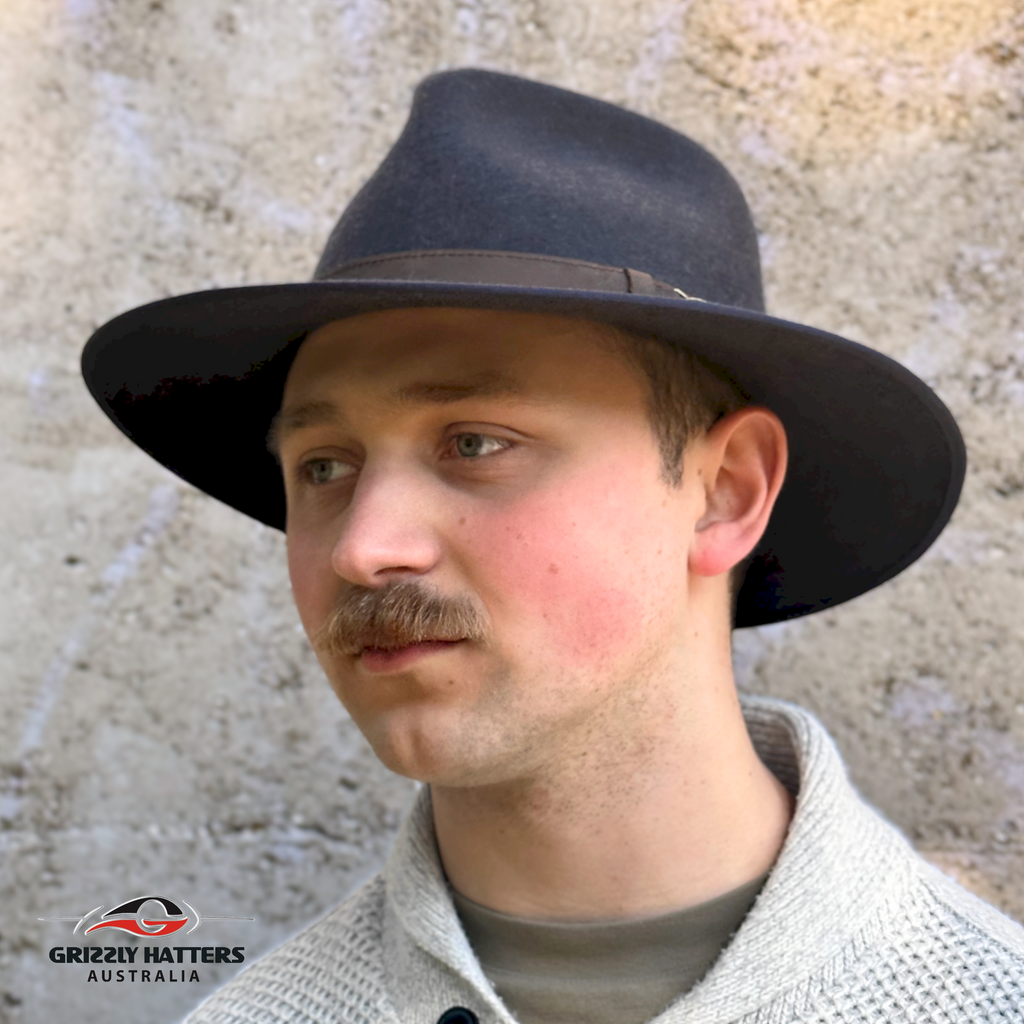THE WELLINGTON Fedora Hat in CHARCOAL with Band